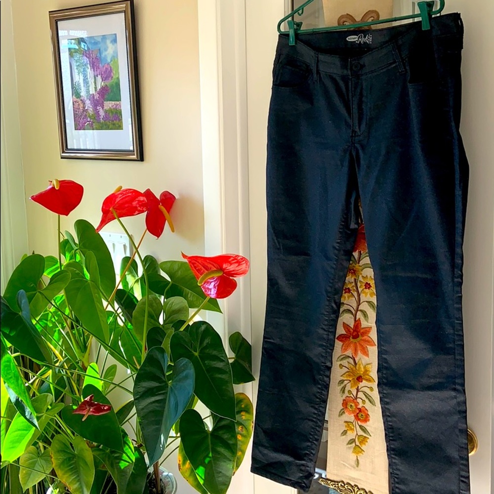NWOT Old Navy black coated glitter Rockstar jeans